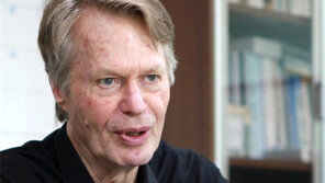 노벨상 르 클레지오 “이 작품을 제주해녀에게 바칩니다”