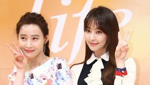 [동아포토]도지원-정유미 ‘어려보이는게 제일 쉬웠어요’