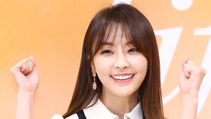 [동아포토]정유미 ‘주먹 불끈 브라보’