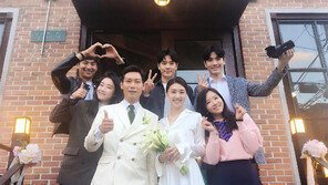 박훈♥박민정 결혼…한여울·유연·허윤아 “배우 부부 탄생 축하” 