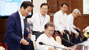 문재인 대통령 “公기관 전수조사해 채용비리 근절”