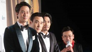 [동아포토]조인성-배성우-엄태구, 턱시도 형제