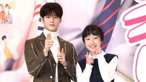 [동아포토]차은우-김환희 ‘톱스타와 성공한 덕후’