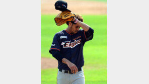 넥센, ‘먹튀’ 로저스 영입 소식에 야구팬들 “작년 한화에서 도망치듯 갔는데…”