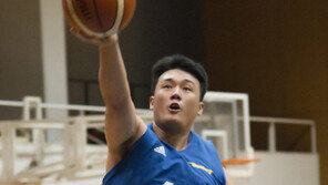 에밋 봉쇄한 삼성 김동욱 “동료들 도움수비 덕분”