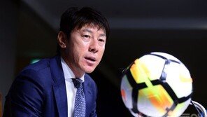신태용 감독 “이젠 이동국 놓아줘야할 때”