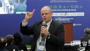 “4차 산업혁명 시대엔 외우지 말고 문제해결 능력 키워라”