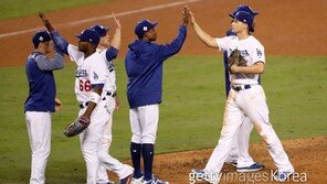 꼭 하루 더 연장된 29년, 55년의 기다림