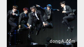 [동아포토]아스트로 ‘비상’