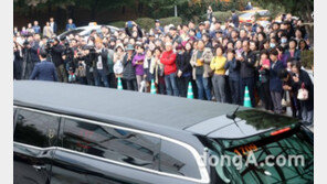 [동아포토]김주혁 발인, 따뜻한 안녕 속 마지막 가는 길