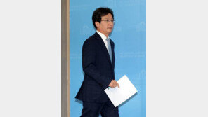 유승민 “한국당 ‘박근혜 출당’ 논의, 대단한 개혁인 것처럼 포장”