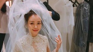 배우 신지수, 결혼 후 유쾌한 한 마디…“오예 신혼여행 가야지”