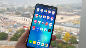 [리뷰] 사진을 찍고 음악을 듣는다, LG V30