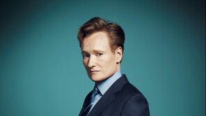 코난쇼의 '코난 오브라이언', 리니지2: 레볼루션 글로벌 모델로 발탁