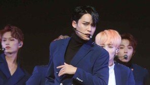 [화보]대세돌 세븐틴 빛나는 '박수' 무대