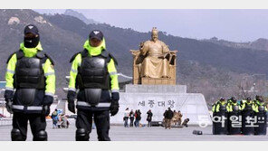 트럼프 대통령 방한에 경찰 갑호비상 발령…주요 지점 철제 펜스 설치