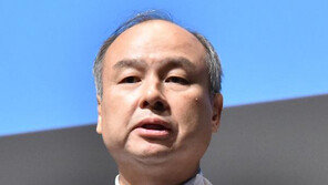 [오늘의 얼굴] 손정의 사장 “우버 경쟁사로 갈아탈까”