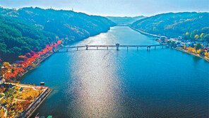 만추 분위기 뿜어내는 월영교