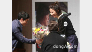 [동아포토]전혜진, 영평상 여우조연상 수상