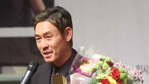 [동아포토]설경구, 영평상 남우주연상 수상