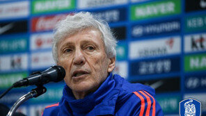 ‘충격 패배’ 콜롬비아 감독, “한국의 속도전에 애를 먹었다!”