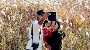 갈대숲에서 찰칵