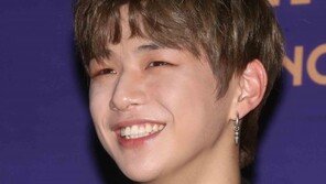 [동아포토]워너원 강다니엘, 심쿵 미소