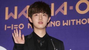 [동아포토]워너원 김재환, 매너손