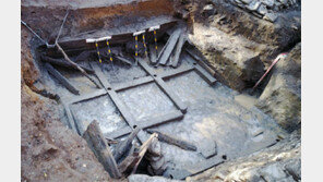 천안 성거산서 최대규모 ‘백제 목곽고’