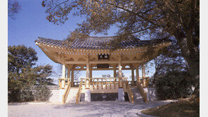 통영 한산도 ‘수루 현판’ 이순신 친필로 바뀐다