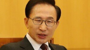 노회찬 “이명박 인천공항 발언, 1단계 대응한 것…마음은 이미 서초동에”