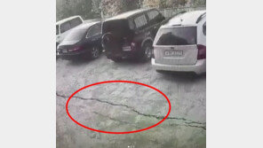 [영상]주차장 바닥이 쩌억~! 필로티 건물 기둥 엿가락 처럼 ‘아슬 아슬’