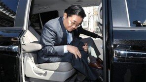 靑일각 “적폐청산 위해 육참골단(肉斬骨斷) 불가피”… 최선임 수석 낙마