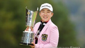 신지애 역전우승…‘파이널 퀸’이 돌아왔다