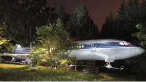 [대박! 이거 봤어?] ‘괴짜’라는 명성에 알맞은 그의 비행기 집