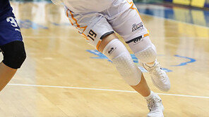 팀플레이 빛난 KB스타즈, KDB 꺾고 단독 1위