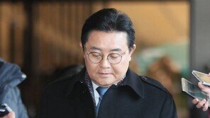검찰, ‘롯데 뇌물·e스포츠협회 횡령’ 전병헌 구속영장 청구