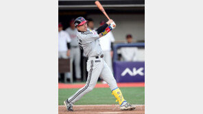 LG팬 “이진영도 모자라서 정성훈까지…팬들도 이젠 떠날 때” 분노