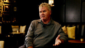 히딩크 “넥슨 오버히트 모델료 전액 기부할 것”