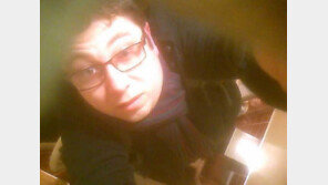 스타벅스 화장실 몰카범의 황당실수…몰카에 자기 얼굴이 ‘떠억’