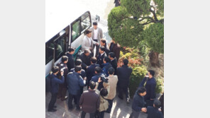 문재인 대통령 포항여고 등장에 SNS 난리…“대박 진짜 대박, 멋있다 정말  ”