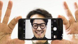 봉만대 감독 “에로영화 살리려 잠시 ‘외도’ 합니다”