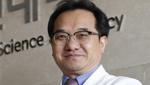 명승권 국립암센터 교수 “건강기능식품, 효능 입증될 때까지 ‘식이보충제’로 불러야”