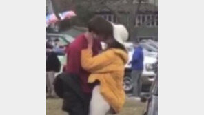 오바마 딸 키스사진 보도에 이방카가 발끈 왜?