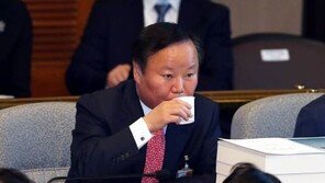 ‘진박 감별 여론조사’ 김재원 의원, 피의자 신분 檢 조사