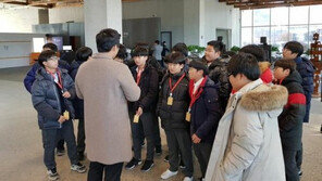 한콘진, 중학생 대상 게임사 견학 진행..."회사 너무 멋지고 즐거워보여요"