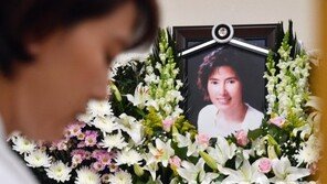 [포토]고 이미지, 영정 속 미소만 남긴채 떠나..