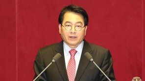 與 “심재철, 적폐 목소리 대변한 것…국회부의장 사퇴해야”