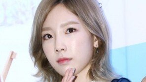 “박수진이 불 지피고 태연이 기름 붓네”…연예인 특혜 논란 ‘시끌’