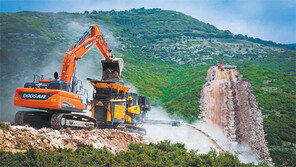 [Again, 글로벌경영]북미지역 소형건설기계 1등 브랜드 넘어 세계 공략